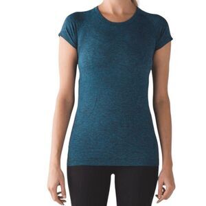 LULULEMON ATHLETICA Swiftly Tech Short Sleeve Crew Size 4